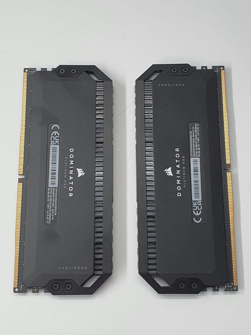 Reducere  Memorii Corsair Dominator Platinum RGB 32GB(2x16GB) DDR5 6200MHz CL36 Dual Channel Kit