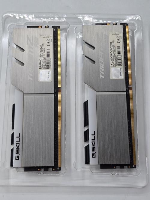 Reducere  Memorie G.Skill Trident Z RGB, 2x8GB, DDR4, 3200MHz