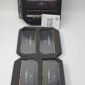 Reducere  Memorie Corsair DOMINATOR PLATINUM XMP 3.0 Black Heatspreader, DDR5, 6600MT/s 64GB (4x16GB), CL32, RGB