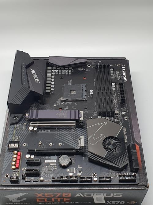 Reducere  Placa de baza GIGABYTE AORUS X570 ELITE, AMD X570, AM4, DDR4, ATX