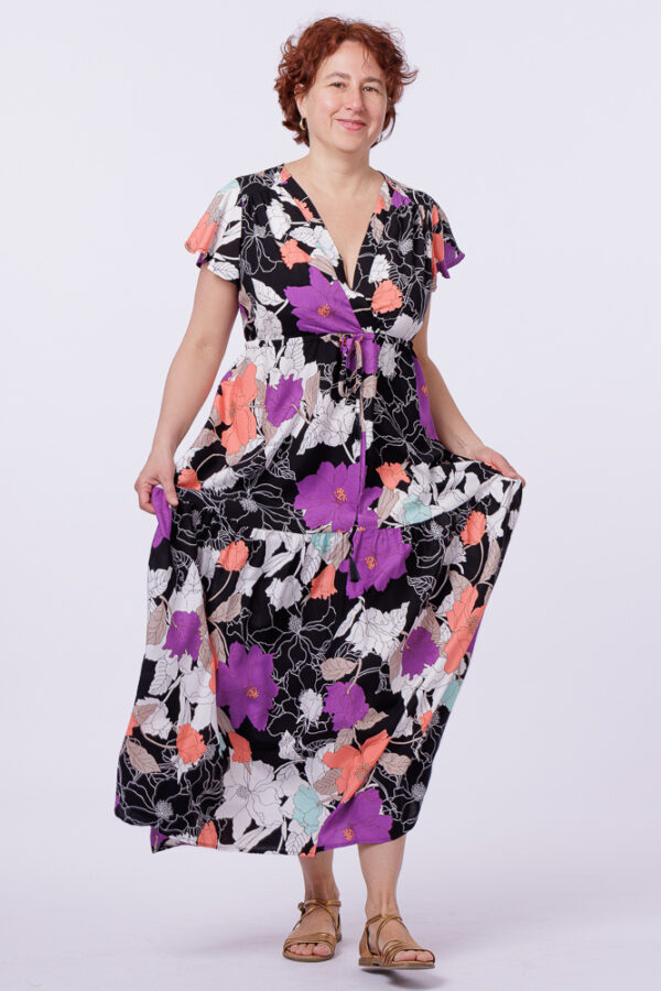 Reducere  Rochie cu bust petrecut si imprimeu floral pe fond negru Reducere